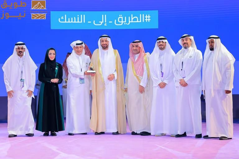 You are currently viewing إثراء الضيافة القابضة تحصد جائزة أفضل جناح في مؤتمر ومعرض الحج 2025