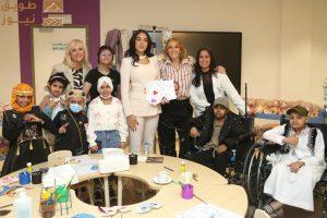 Read more about the article جورجينا توزع دمى من تصميمها دعماً لأطفال مركز الملك فهد للأورام بالتخصصي