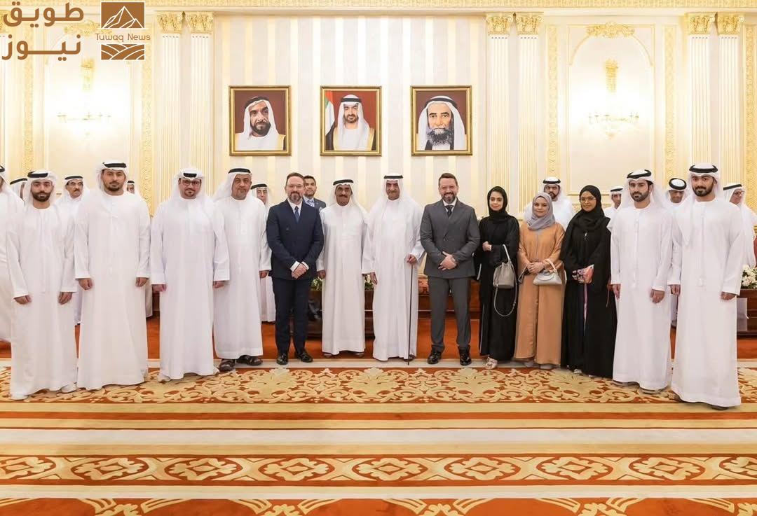 Read more about the article وفد باحثي الإمارات يهنئ حاكم الفجيرة بشهر رمضان ويستعرض إنجازات المركز