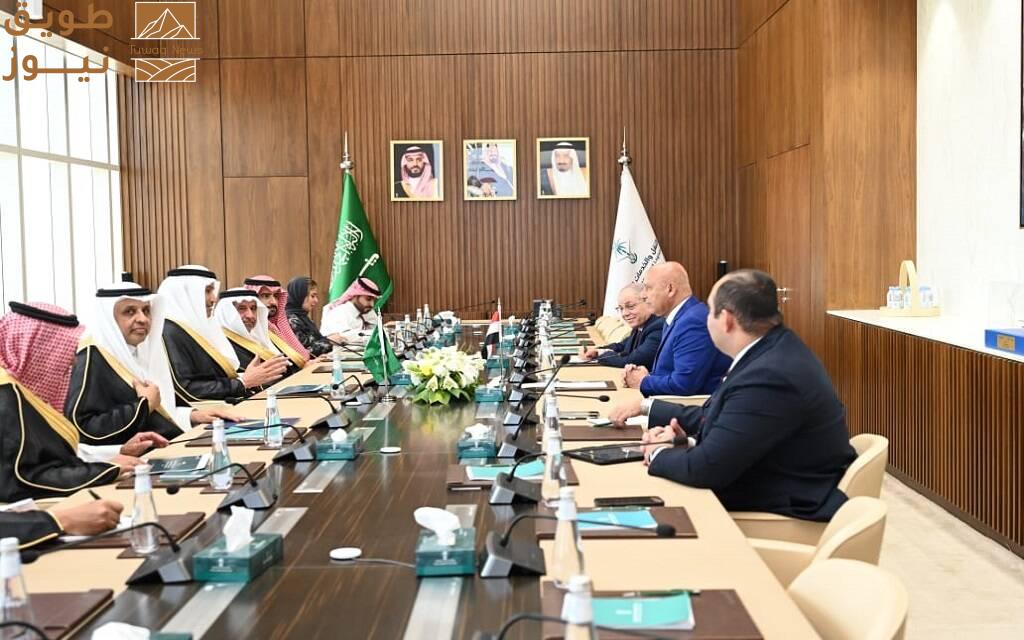 You are currently viewing مصر والسعودية تبحثان التعاون المشترك في مجالات النقل