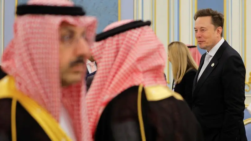 You are currently viewing ماسك يجري حديثاً مع الأمير محمد بن سلمان وترامب بقصر اليمامة