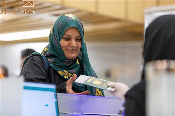 You are currently viewing المرأة السعودية تشارك في تيسير إجراءات الحجاج