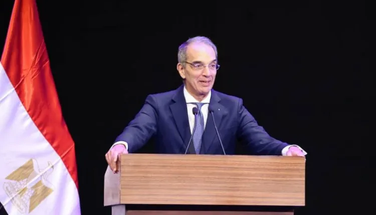 You are currently viewing مصر…«الاتصالات» تناقش تأثير الذكاء الاصطناعي على المجتمع والاقتصاد خلال قمة FDC Summit 2025