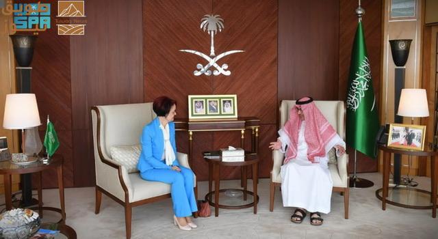 Read more about the article سفير السعودية لدى مصر يستقبل المديرة الإقليمية لبرنامج الأغذية العالمي