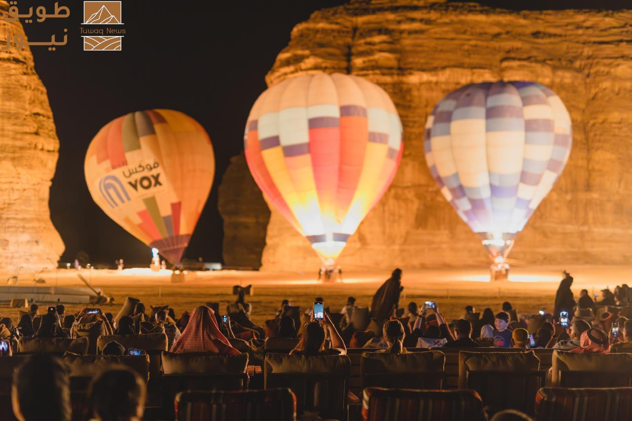 You are currently viewing ليالي العلا تنبضت بالسينما: ڤوكس سينما أضاءت “مرايا” العلا بأول سينما مون لايت تحت ضوء القمر في المملكة العربية السعودية