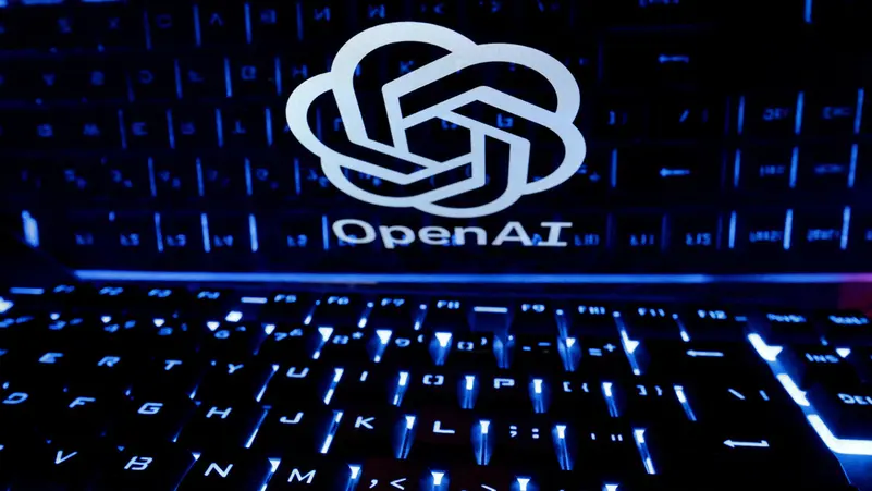 You are currently viewing “OpenAI” تعمل على تطوير جهاز ذكي بدون شاشة