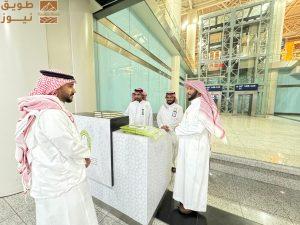 Read more about the article مدير عام فرع الشؤون الإسلامية بالمدينة المنورة يتفقد كاونترات توزيع “هدية خادم الحرمين الشريفين” بمطار المدينة الدولي