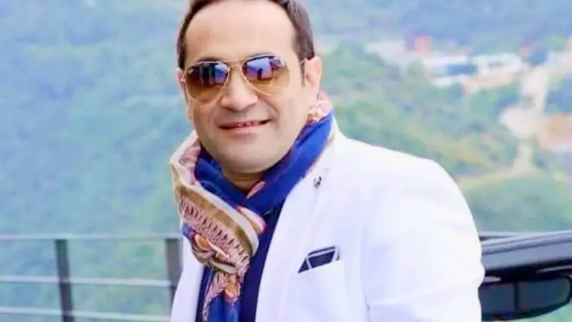 You are currently viewing وفاة المطرب محمد عواد بعد أيام من رحيل زميله أحمد عامر