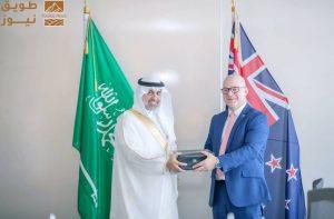 Read more about the article وزير الصحة يبحث تعزيز التعاون الصحي في نيوزيلندا