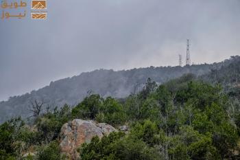 Read more about the article الضباب يعانق الجبال ويعزز جاذبية التجربة السياحية في الباحة