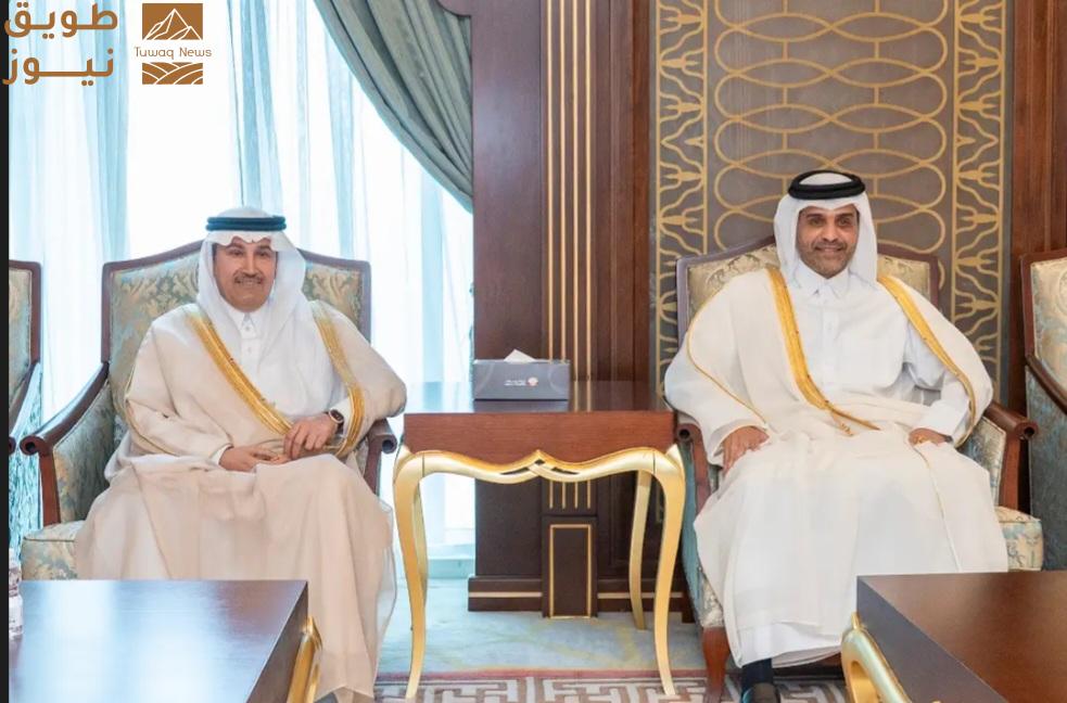 You are currently viewing لتعزيز الشراكة بين البلدين:معالي الجاسر في زيارة رسمية إلى دولة قطر