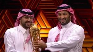 Read more about the article ولي العهد يتوج «فالكونز» بكأس العالم للرياضات الإلكترونية
