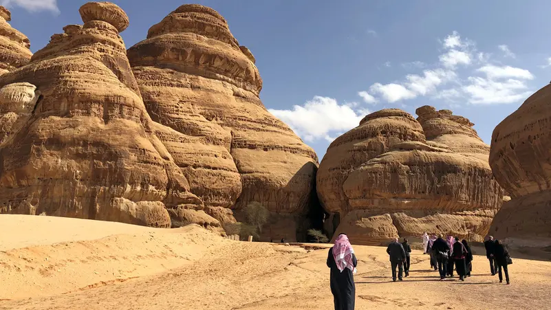You are currently viewing السياحة العالمية تعيد رسم خرائطها.. والسعودية من أبرز المستفيدين