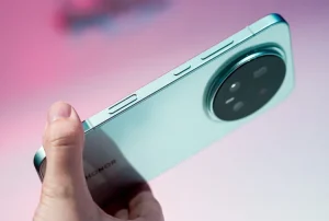 Read more about the article صور رسمية لهاتف Honor Magic 8 تكشف ميزة ثورية في الذكاء الاصطناعي