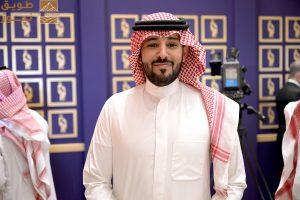 Read more about the article الفنان محمد بندر يطلق أول فيديو كليب سعودي بعنوان “عيونك غرام”