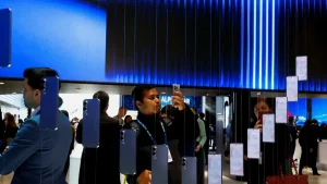 Read more about the article إطلاق “سامسونغ” سلسلة هواتف “Galaxy S26” قد يتأخر لأسابيع