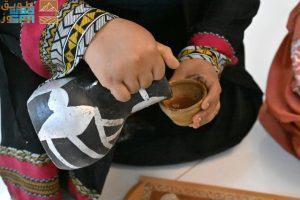 Read more about the article المرأة الجيزانية تتفنَّن في إعداد القهوة السعودية