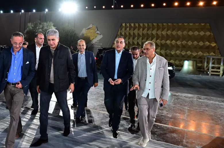 You are currently viewing رئيس الوزراء يتابع اللمسات النهائية استعداداً لاحتفالية افتتاح المتحف المصري الكبير