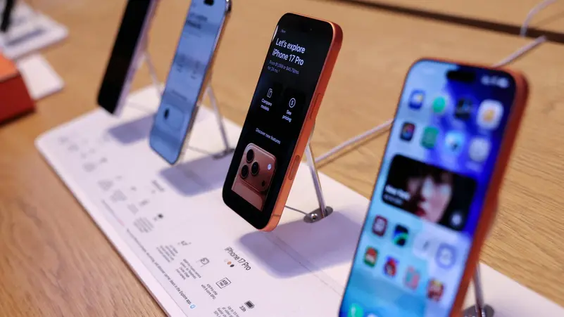 You are currently viewing آيفون 18 برو قد يحصل على ميزة “5G” عبر أقمار “سبيس إكس” الصناعية