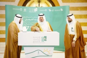 Read more about the article سعود بن مشعل يُدشّن فعاليات موسم التشجير الوطني 2025 بالمنطقة