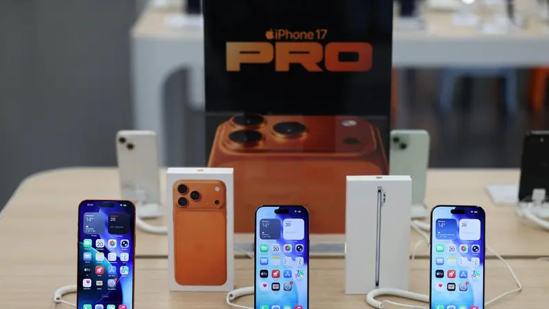 You are currently viewing أبل تستحوذ على 25% من سوق الهواتف في الصين بفضل آيفون 17