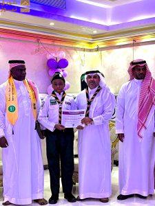 Read more about the article 50 مرشدة وكشافا من كشافة شباب مكة يحصلون على اوسمة سفراء رسل السلام العالمي