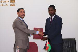 Read more about the article حكومة مالاوي ومؤسسة شراكة الاقتصاد الأخضر تُطلقان من دبي أول منصة في العالم لتنفيذ اتفاق باريس باستخدام الذكاء الاصطناعي