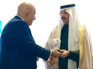 Read more about the article الأمير تركي بن طلال بن عبدالعزيز ينال جائزة الإنسانية العالمية في قمة البوسفور بإسطنبول