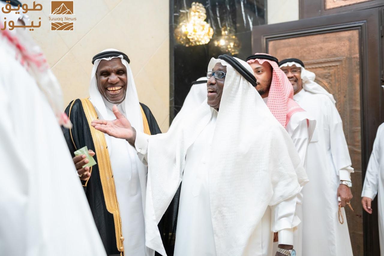 You are currently viewing آل الادماوي وآل الفران يحتفلون بزفاف الشاب خالد في جدة