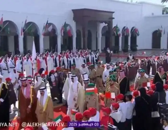 You are currently viewing حفاوة بحرينية بالورود واستقبال رسمي لولي العهد وقادة دول الخليج لدى وصولهم البحرين