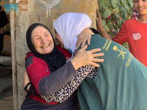 Read more about the article المتطوعون السعوديون بمركز الملك سلمان للإغاثة.. إنجازات تتخطى الحدود