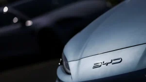 Read more about the article 5 شركات صينية تستعد لقلب موازين السيارات الكهربائية عالميًا في 2026