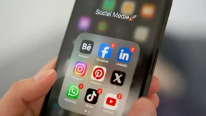 Read more about the article إيلون ماسك يلمح لمدفوعات أعلى من “يوتيوب” على “إكس”