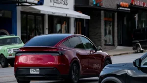 Read more about the article تسلا تختبر سيارات الأجرة ذاتية القيادة بدون مراقب بشري في أوستن