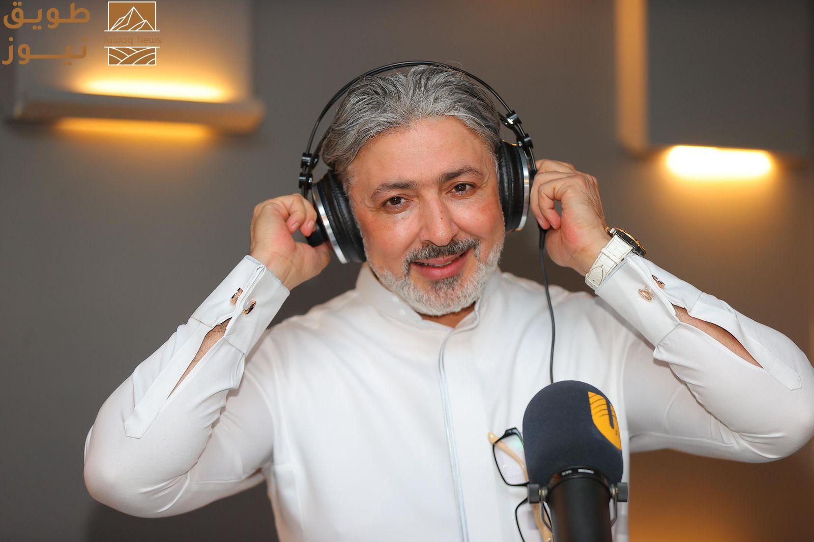 You are currently viewing محمد المقبل.. خمسة عشر عامًا من “جيم ولياقة” على UFM وصوت ثابت في الإعلام الرياضي