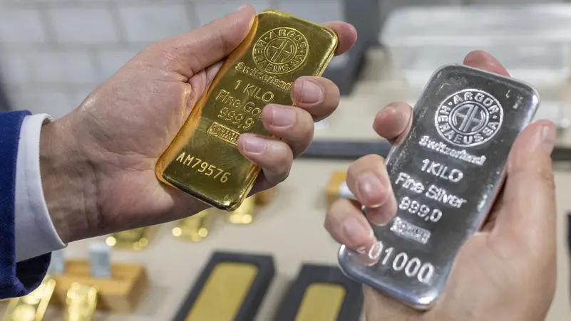 You are currently viewing أسعار الذهب ترتفع إلى مستوى قياسي جديد عند 4700 دولار