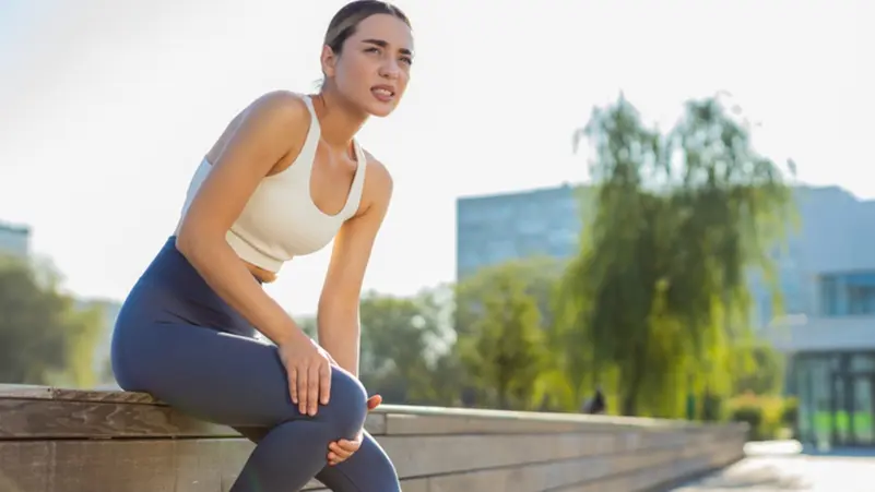 Read more about the article ماذا يقول العلم عن أفضل علاج لآلام المفاصل؟ ليس دواءً ولا جراحة