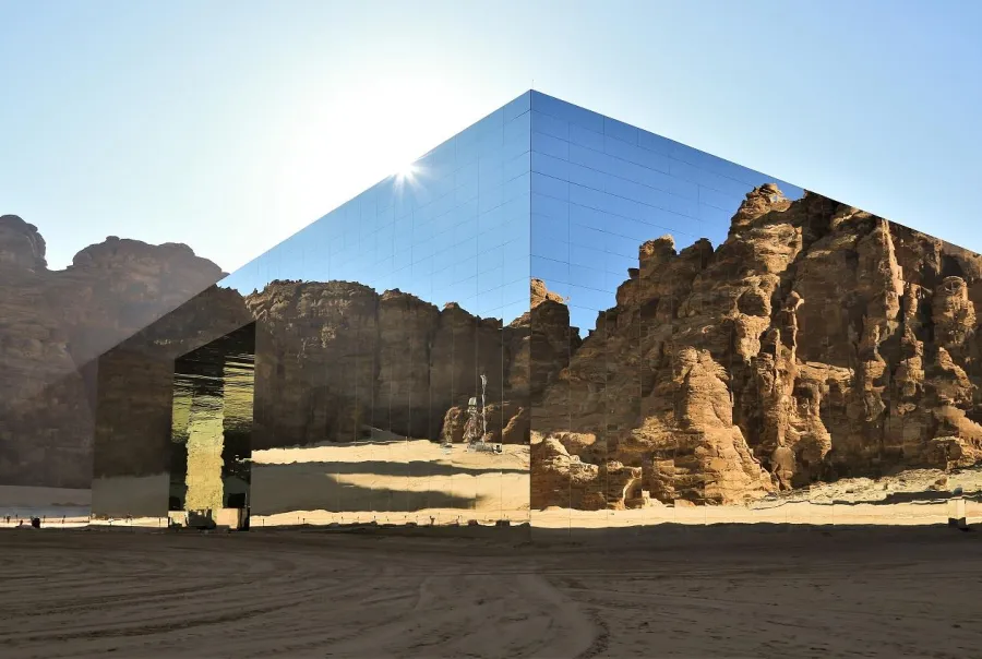 You are currently viewing الأوركسترا السعودية تجسد الفن الوطني في قاعة مرايا التاريخية