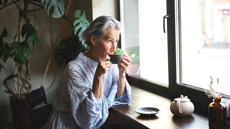 Read more about the article دراسة: كوب شاي يوميًا قد يعزز صحة عظام النساء ويقلل خطر الكسور