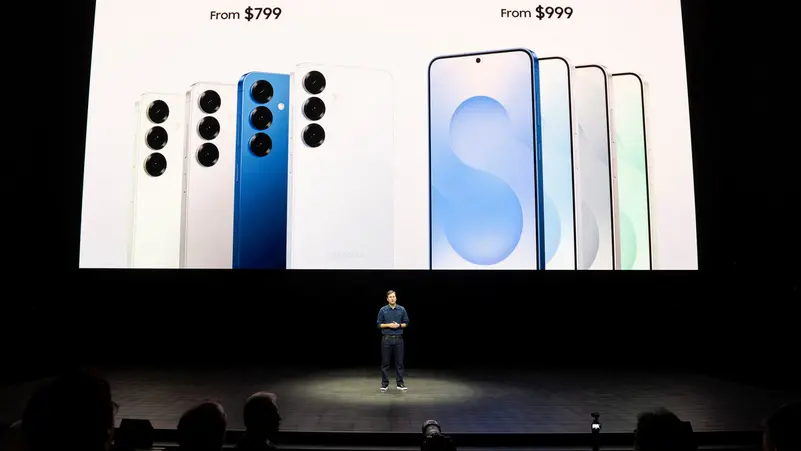 Read more about the article بعد طول انتظار.. ترقية كبيرة متوقعة في سعة تخزين Galaxy S26 الأساسي