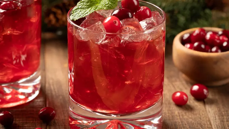 You are currently viewing شرب عصير الفاكهة يوميًا.. فوائد صحية ومخاطر مخفية لجسمك