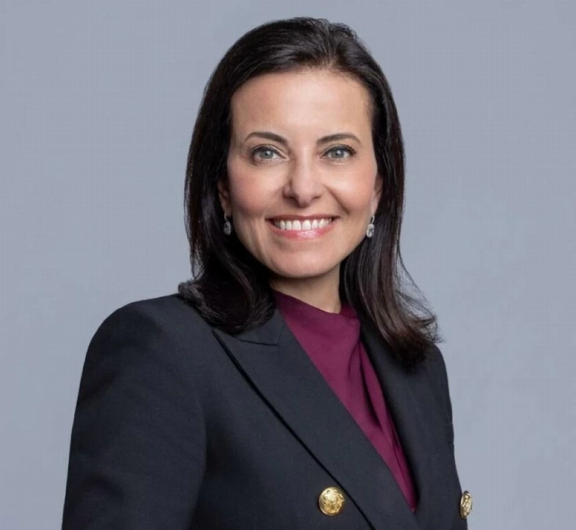 Read more about the article ابنة سائق حافلة مصري ترأس عملاق التكنولوجيا «ميتا».. ماذا تعرف عن دينا باول ؟