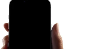 Read more about the article iPhone 17e قد يكون مفاجأة “أبل” الكبرى.. أفضل آيفون اقتصادي في تاريخ الشركة