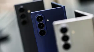 Read more about the article آيفون القابل للطي يضغط على “سامسونغ”