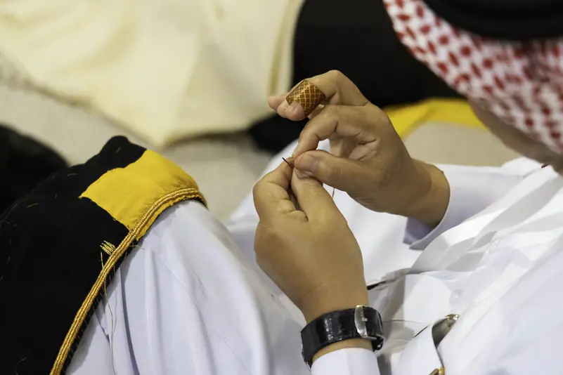 You are currently viewing “البشت الحساوي” يعود بالأحساء احتفاء بالتراث الوطني