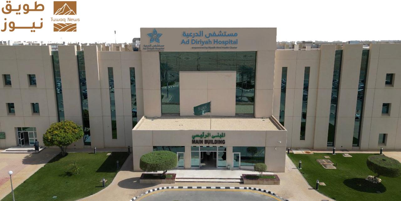 You are currently viewing برنامج علاجي متكامل يعيد الحركة لمراجع بعد جراحة استبدال مفصل الركبة في مستشفى الدرعية