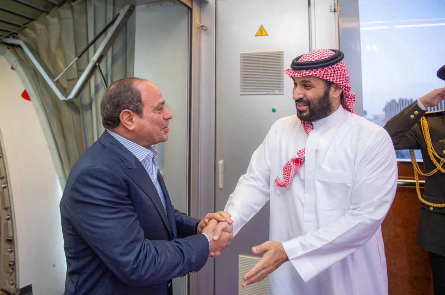 Read more about the article محمد بن سلمان والسيسي يبحثان تطورات المنطقة