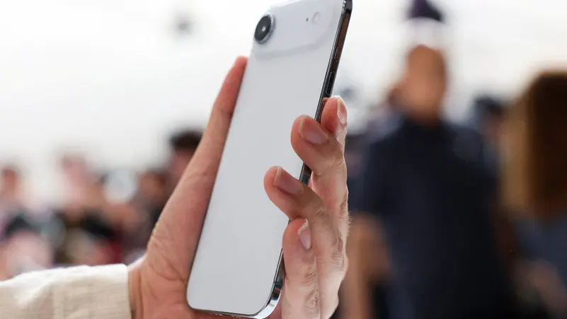 You are currently viewing “أبل” تستخدم كاميرا آيفون لمراقبة طريقة مشيك