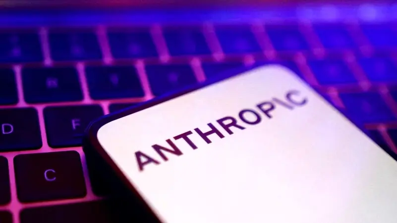 You are currently viewing عمالقة الحوسبة السحابية: تقنيات أنثروبيك متاحة لكن خارج المشاريع الدفاعية