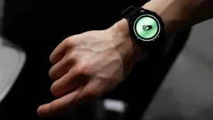 Read more about the article جسمك هو “البطارية”.. ابتكار يتيح تشغيل الساعات الذكية بحرارة الإنسان